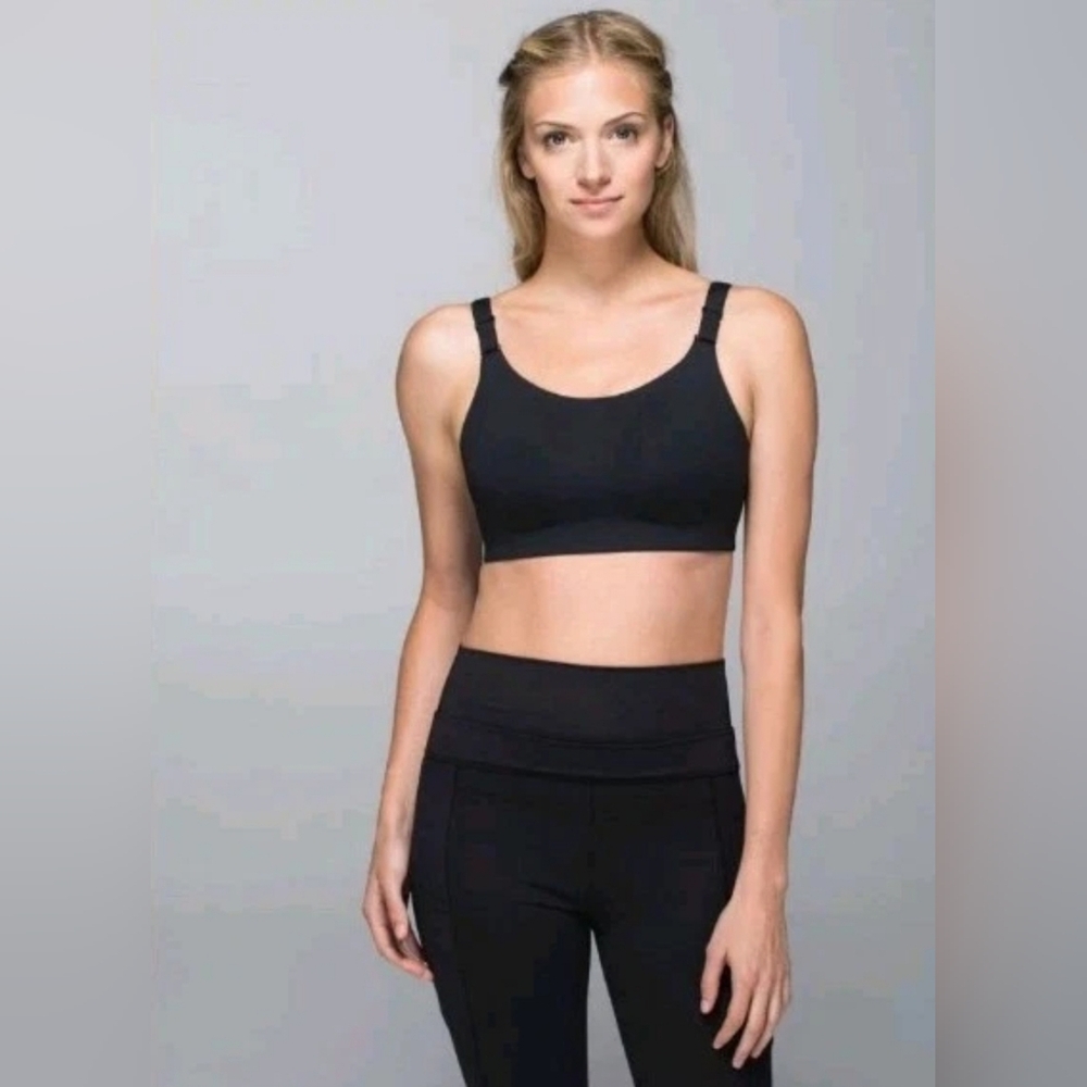 Lululemon Bra Top Booby Bracer Womens Size 32DD Black Adjustable Straps Luxtreme